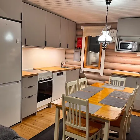 Chalet Levihaukka 10 *