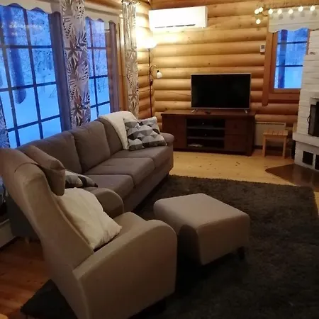 木屋 Levihaukka 10 *